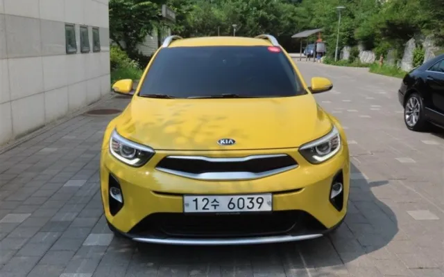 스토닉 중고차 스토닉 디젤 1.6 프레스티지 매물 사진 5 - 2018/06 54,361km