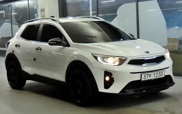 스토닉 중고차 스토닉 디젤 1.6 트렌디 매물 사진 1 - 2019/04 136,728km